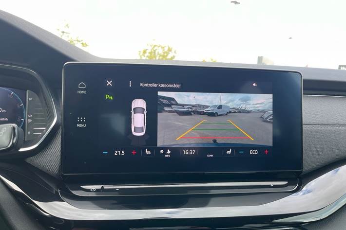 Blå Skoda Octavia fra 2020