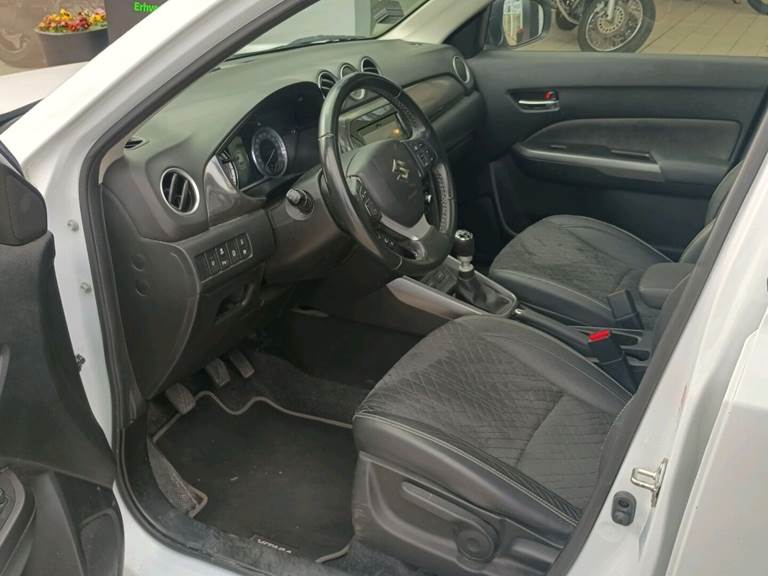 Suzuki Vitara 1,4 Boosterjet Mild hybrid Adventure 129HK 5d 6g