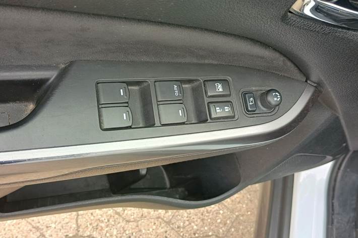 Hvid Suzuki Vitara fra 2020