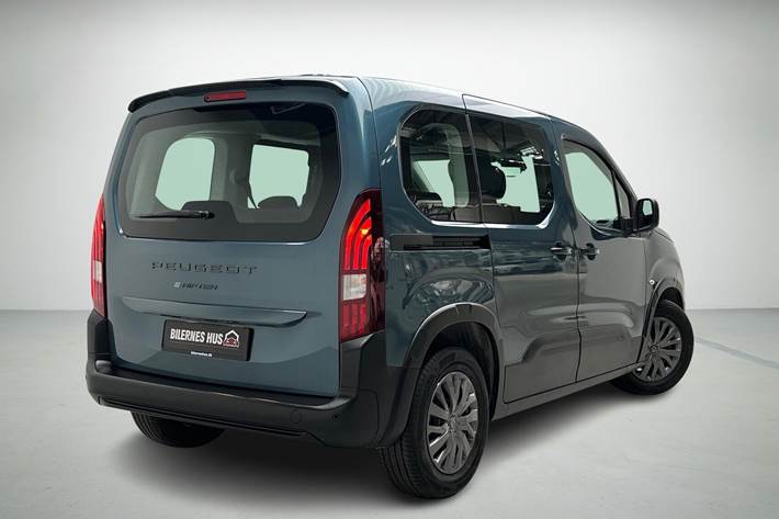Blå Peugeot e-Rifter fra 2025