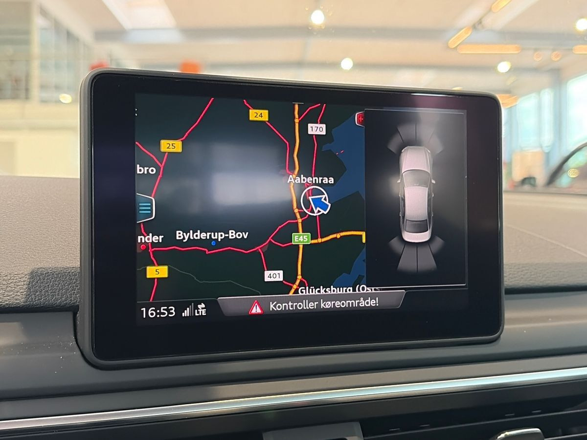 Grå Audi A4 fra 2019