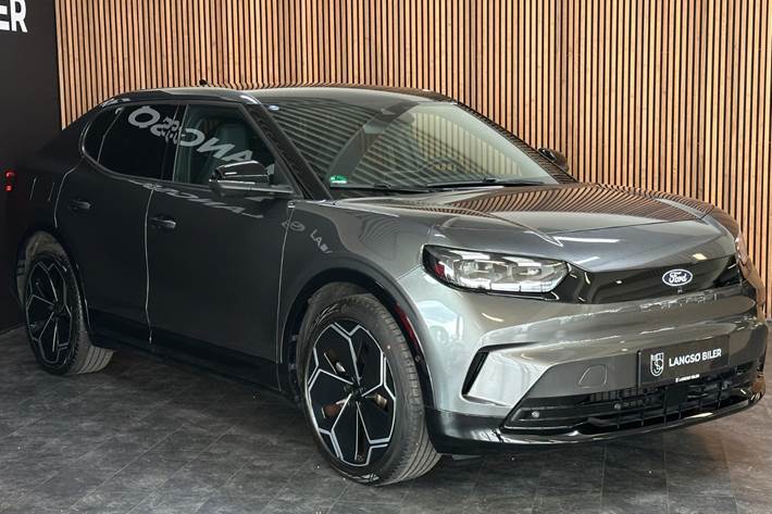 Grå Ford Capri fra 2025