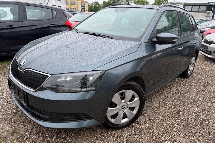 Sort Skoda Fabia fra 2018 set udefra