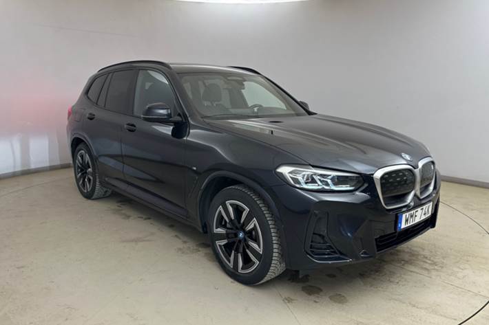 Sort BMW iX3 fra 2023