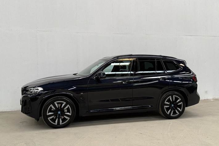 Sort BMW iX3 fra 2022