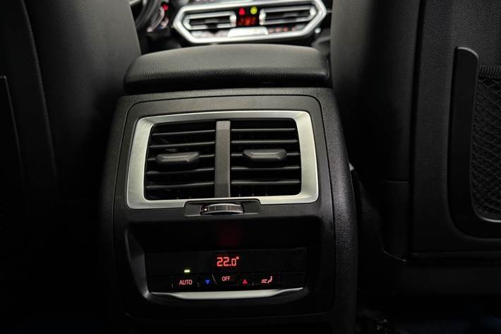 Sort BMW iX3 fra 2022