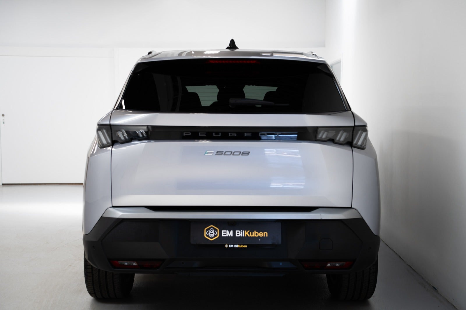 undefined Peugeot e-5008 fra 2025