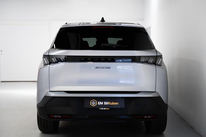 undefined Peugeot e-5008 fra 2025