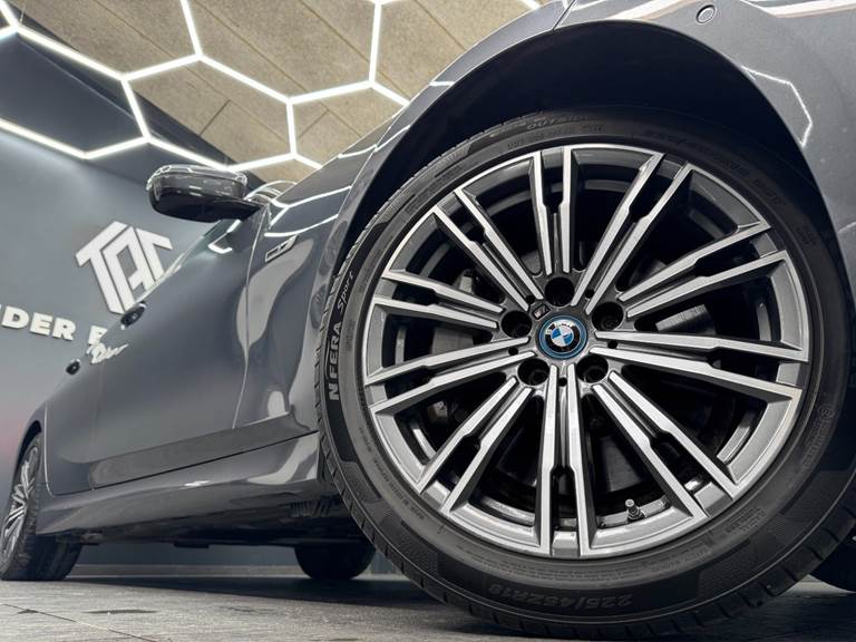 BMW 330e 2,0 Touring M-Sport aut.