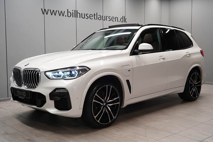 Hvid BMW X5 fra 2021