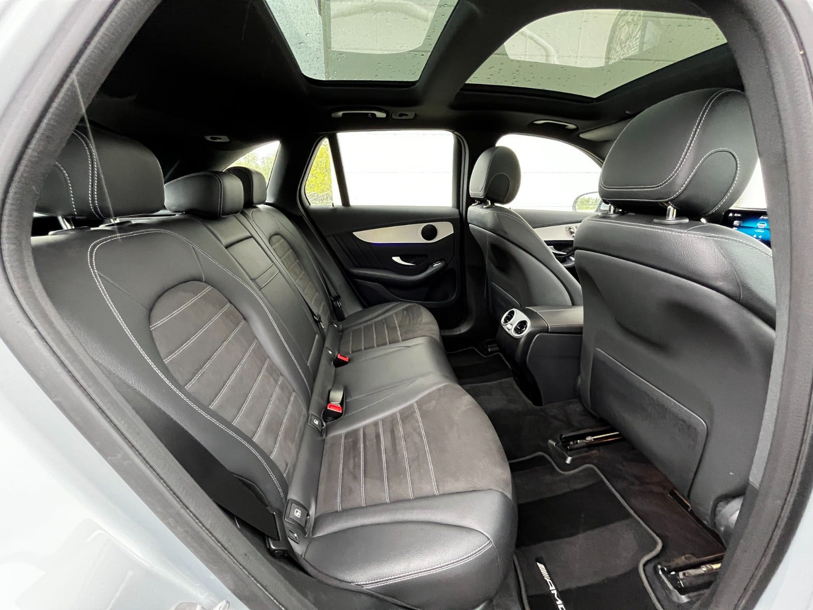 Grøn Mercedes GLC300 e fra 2022
