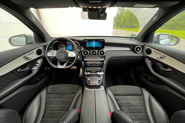 Grøn Mercedes GLC300 e fra 2022