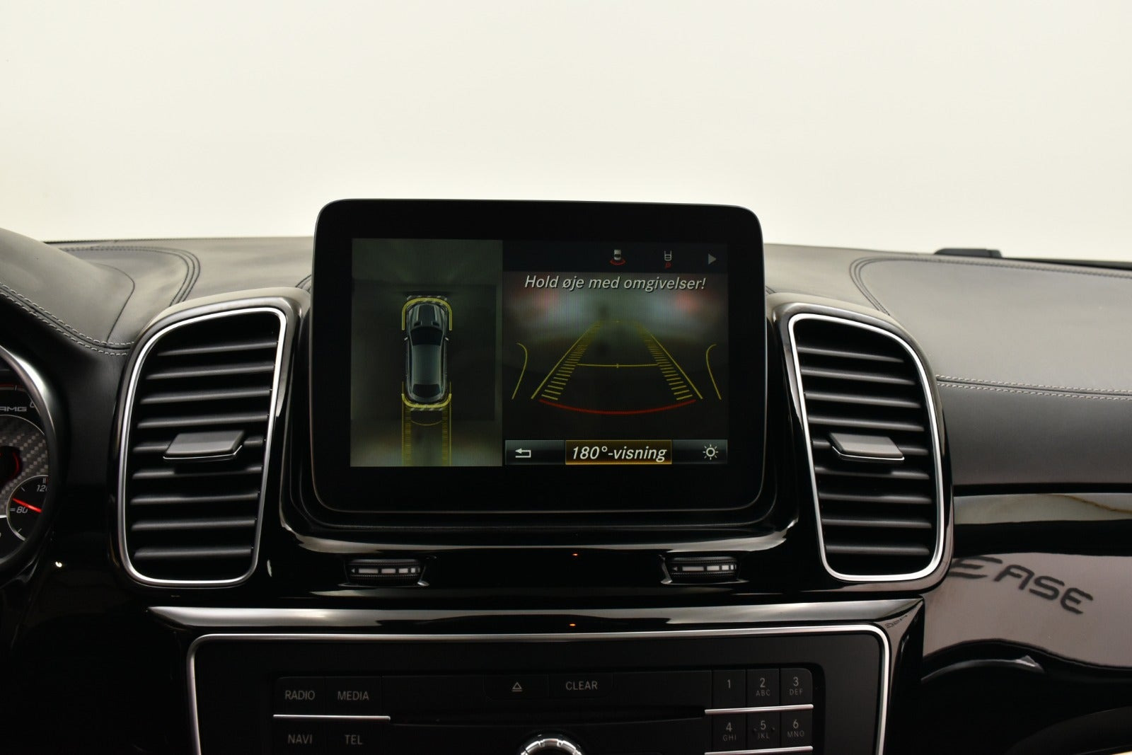 Grå Mercedes GLE63 fra 2017