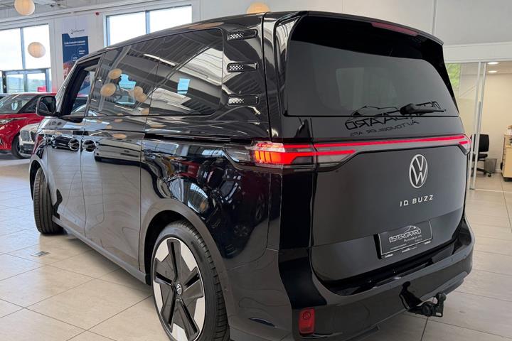 Sort VW ID.Buzz fra 2023