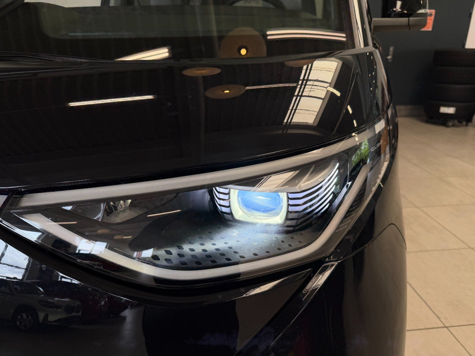 Sort VW ID.Buzz fra 2023