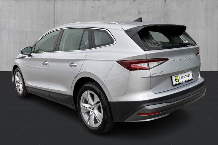Sølv Skoda Enyaq fra 2021