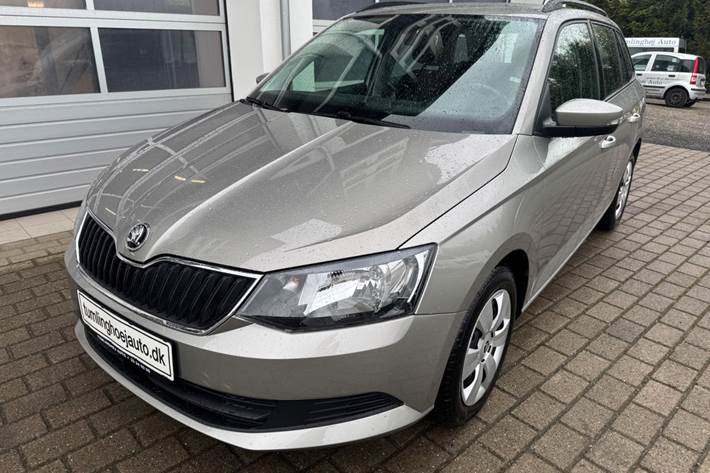 Beige Skoda Fabia fra 2018