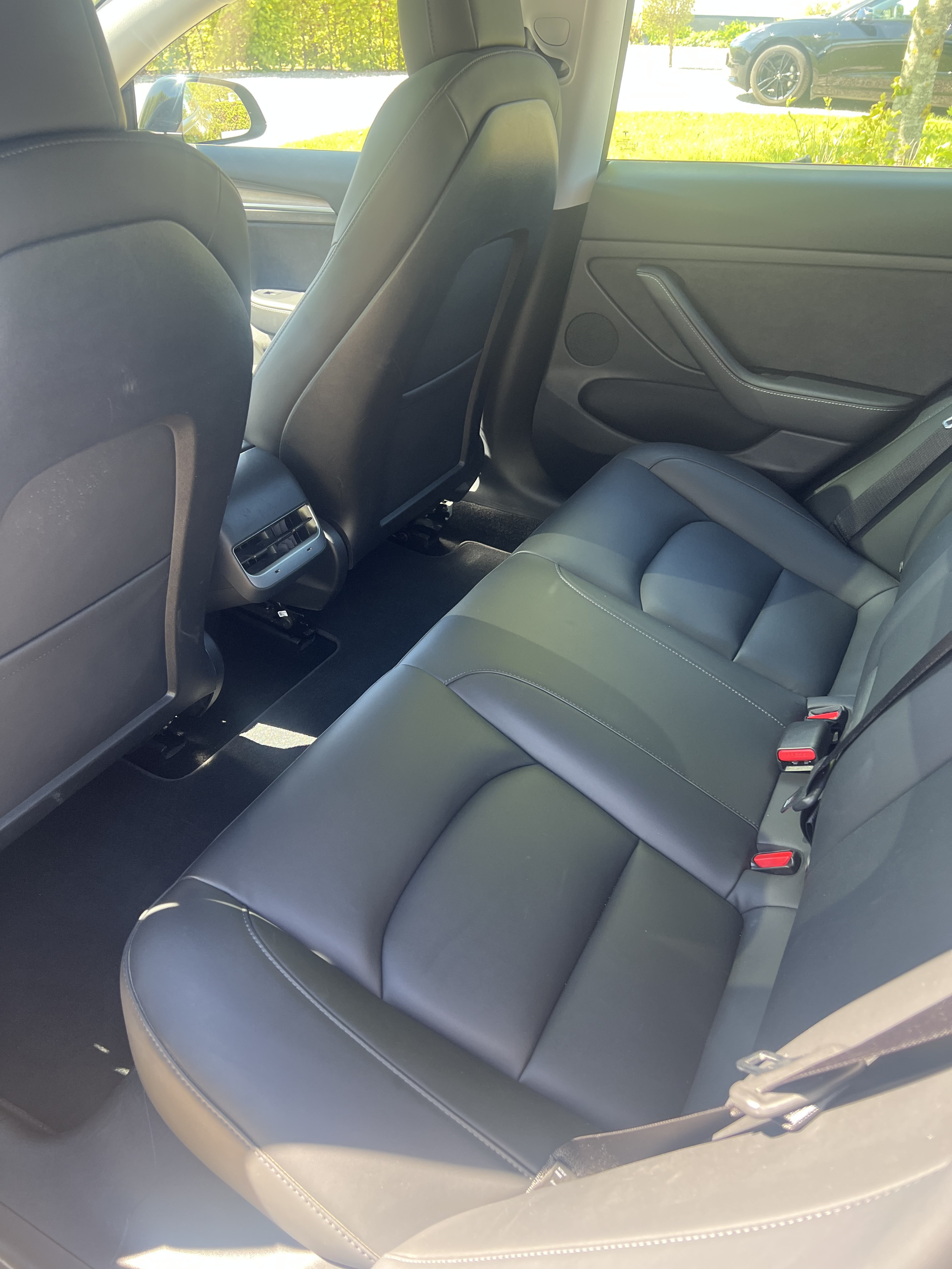 Sort Tesla Model 3 fra 2021