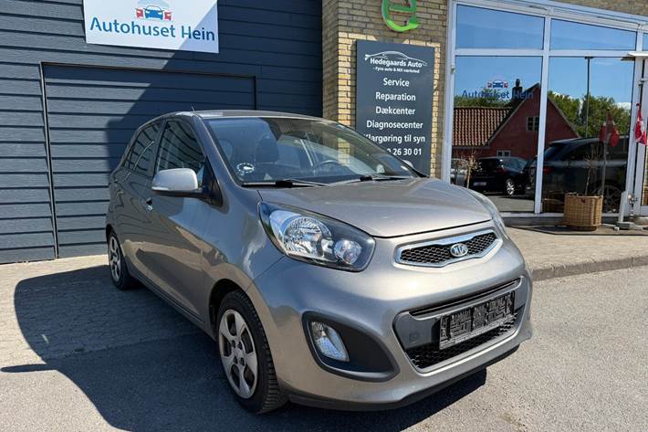 Grå Kia Picanto fra 2012