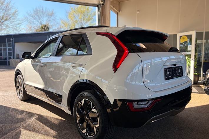 Hvid Kia Niro fra 2023