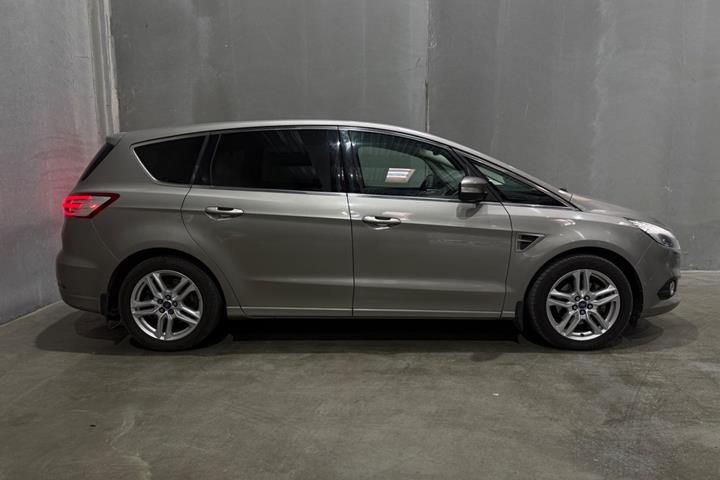 undefined Ford S-MAX fra 2017