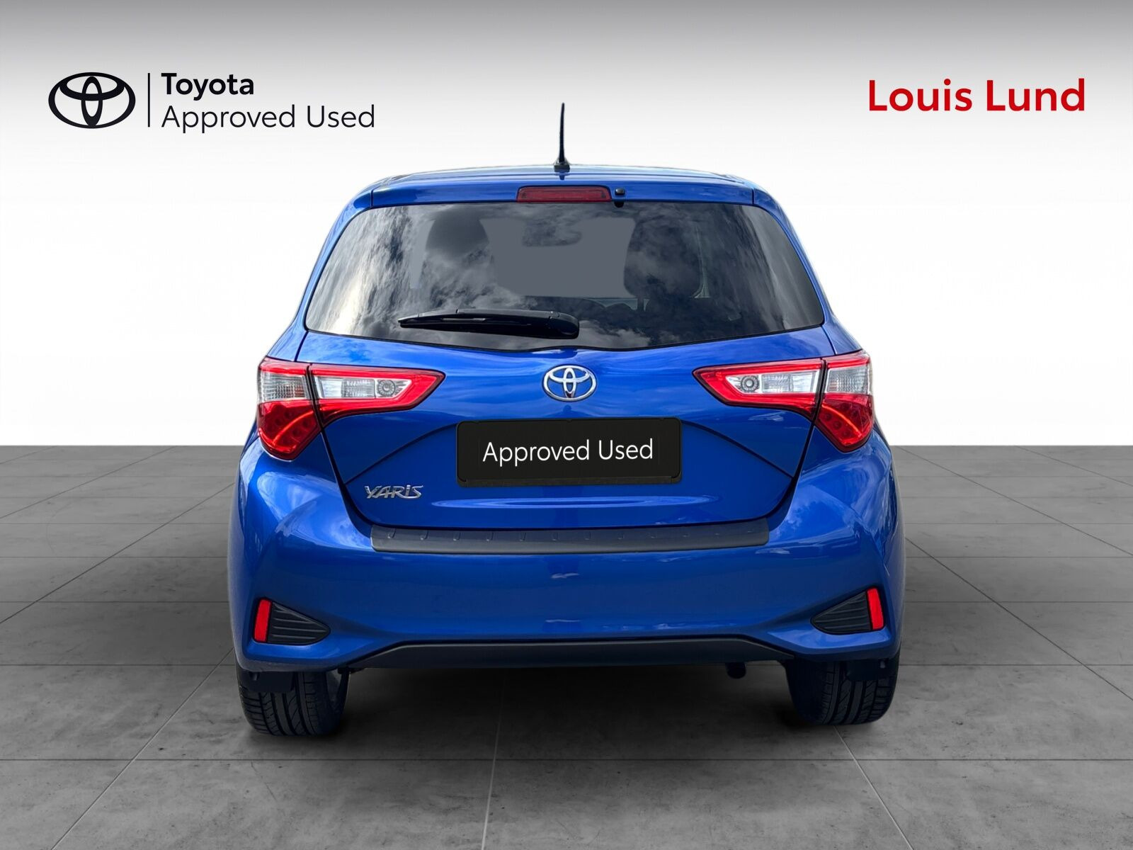 Blå Toyota Yaris fra 2020
