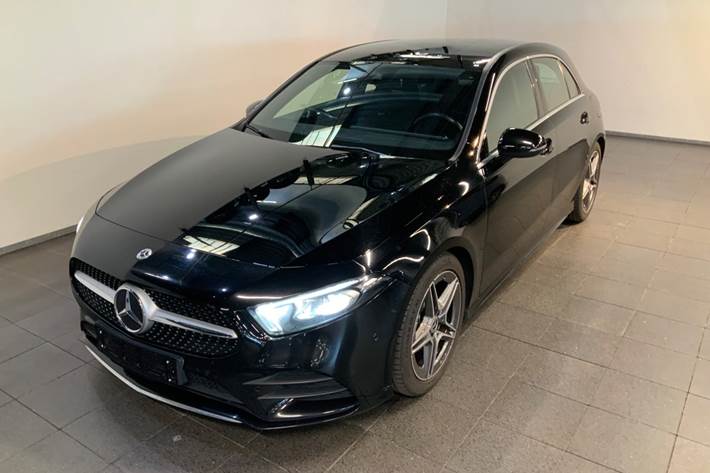 Sort Mercedes A200 fra 2020 set udefra