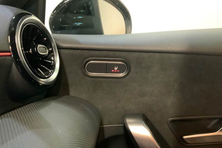 Sort Mercedes A200 fra 2020