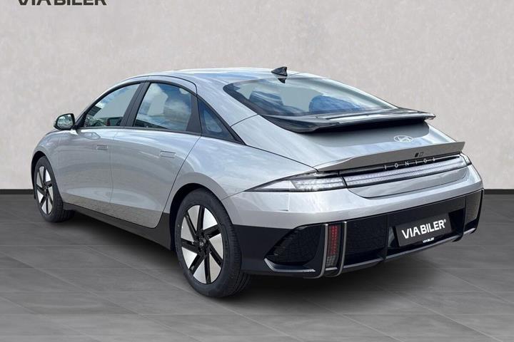 Sølv Hyundai Ioniq 6 fra 2026