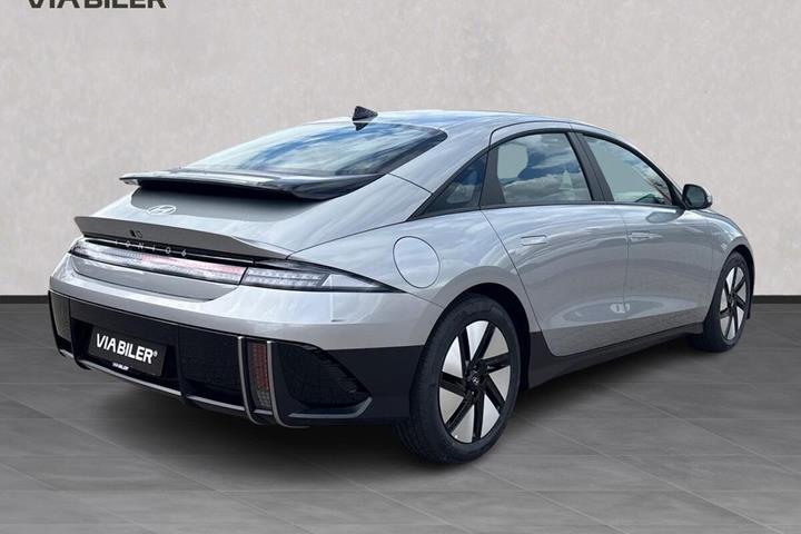 Sølv Hyundai Ioniq 6 fra 2026