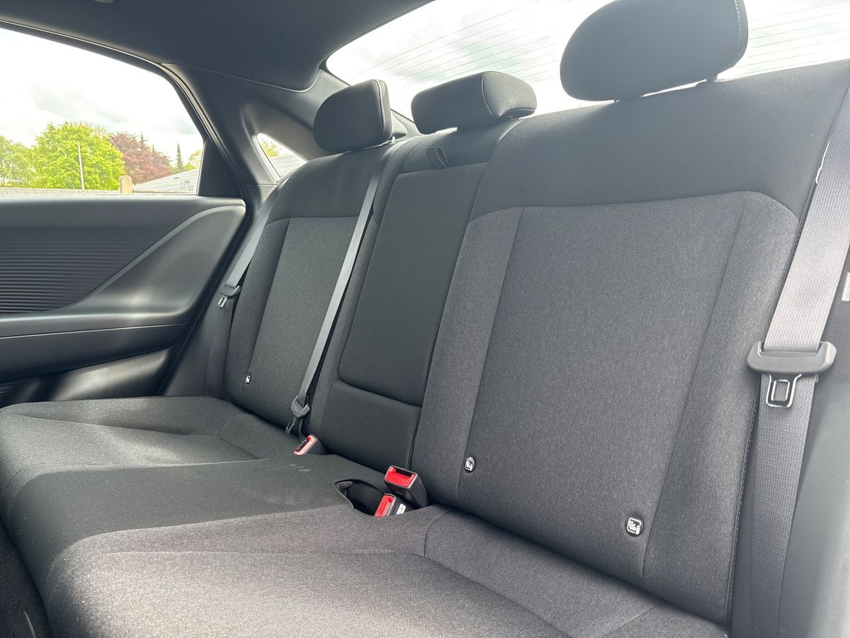 Sølv Hyundai Ioniq 6 fra 2026