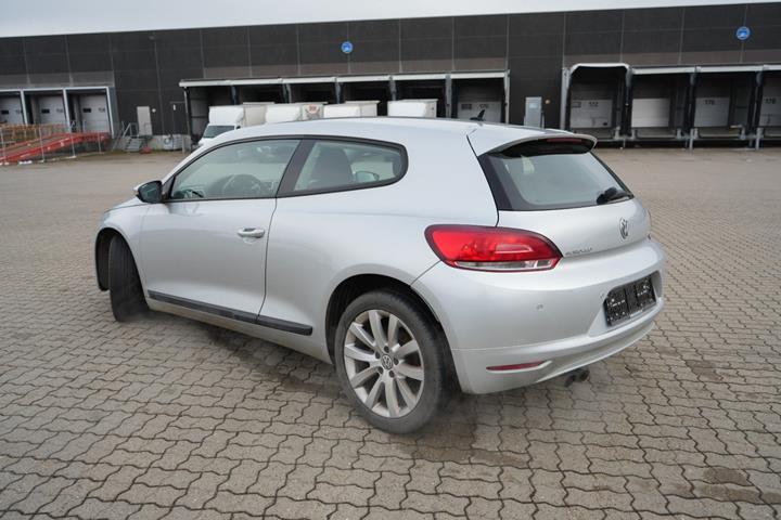 Sølv VW Scirocco fra 2011