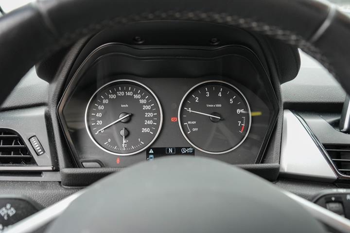 Sort BMW 218i fra 2015