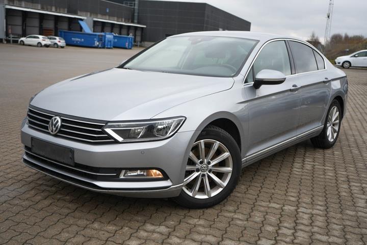 Sølv VW Passat fra 2018