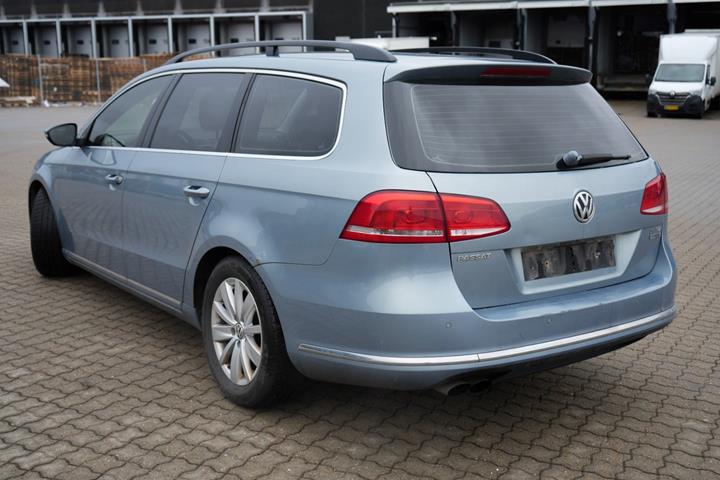 Blå VW Passat fra 2011
