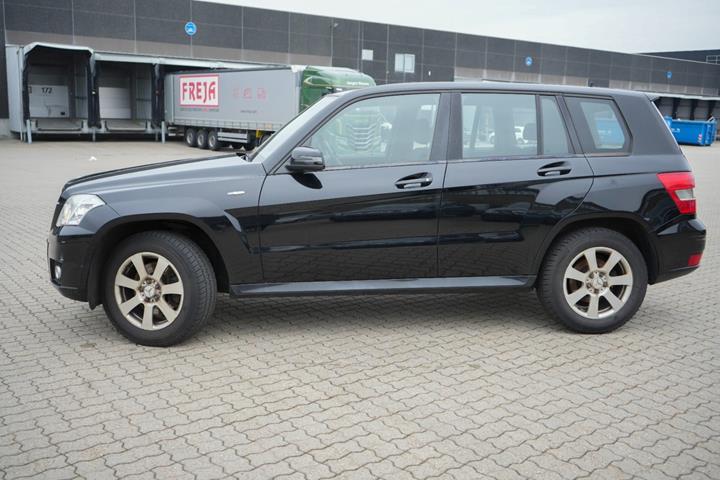 Sort Mercedes GLK250 fra 2012 set udefra