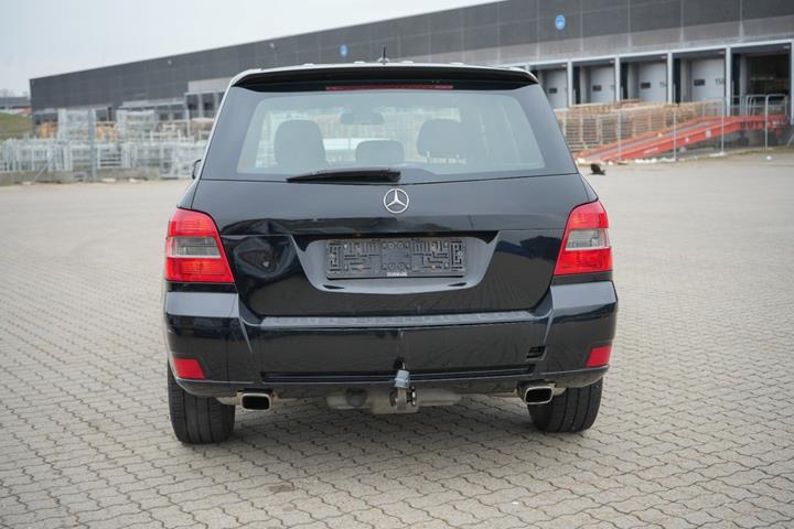 Sort Mercedes GLK250 fra 2012 set udefra