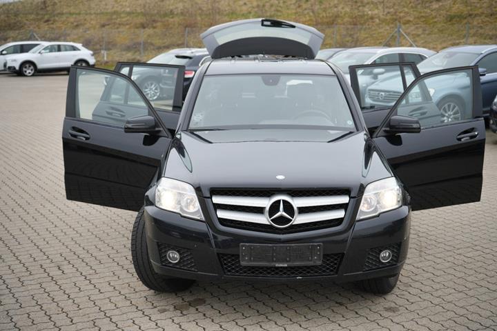Sort Mercedes GLK250 fra 2012 set udefra