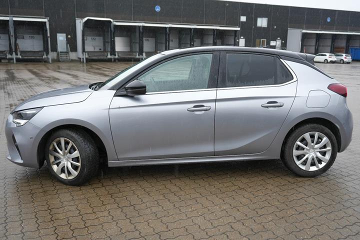 Sølv Opel Corsa fra 2021