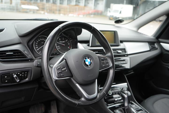 Hvid BMW 218d fra 2015