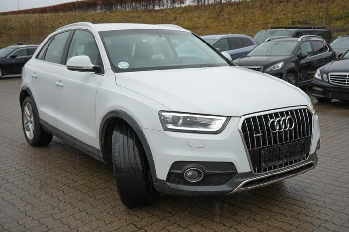 Hvid Audi Q3 fra 2014 set udefra