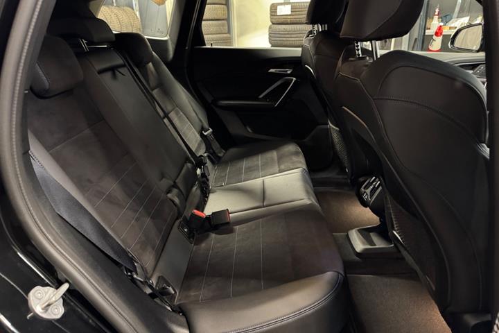 Sort BMW iX1 fra 2023