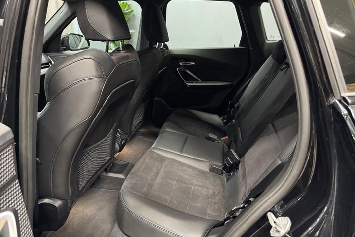 Sort BMW iX1 fra 2023