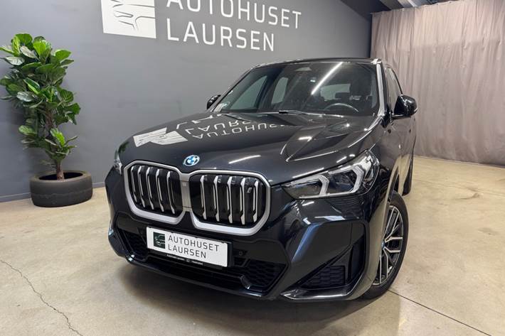 Sort BMW iX1 fra 2023