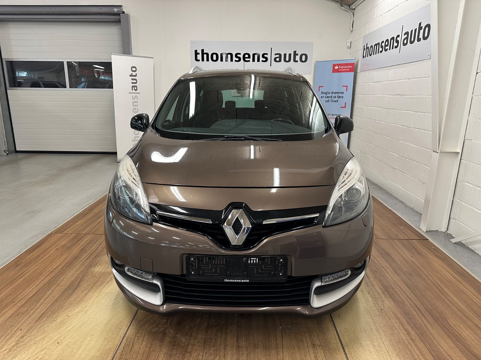 Brun Renault Grand Scenic III fra 2016