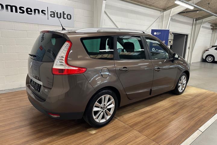 Brun Renault Grand Scenic III fra 2016