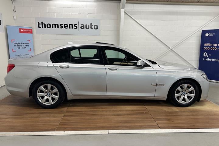 Sølv BMW 730d fra 2009