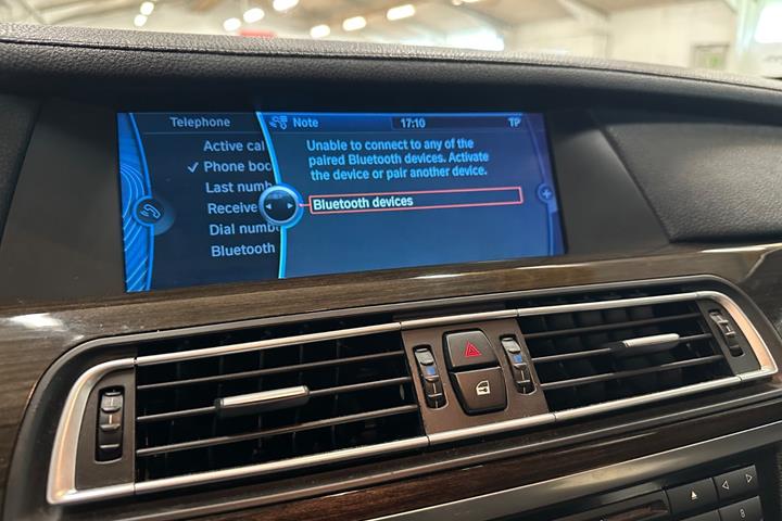 Sølv BMW 730d fra 2009
