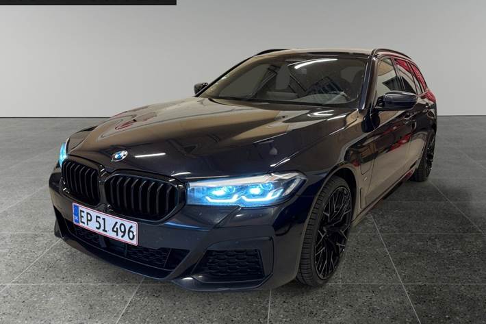 Sort BMW 530e fra 2021
