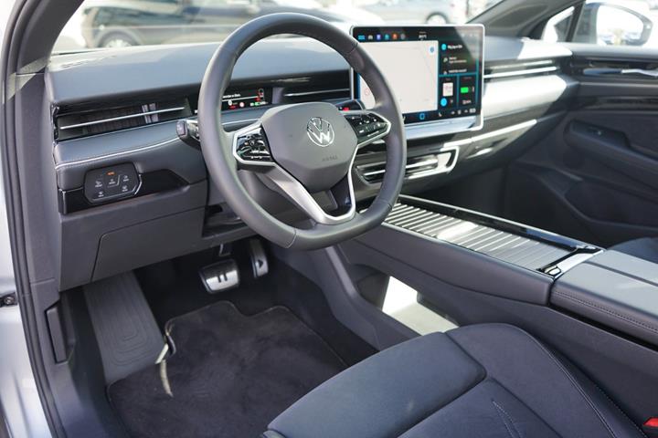 Sølv VW ID.7 fra 2025